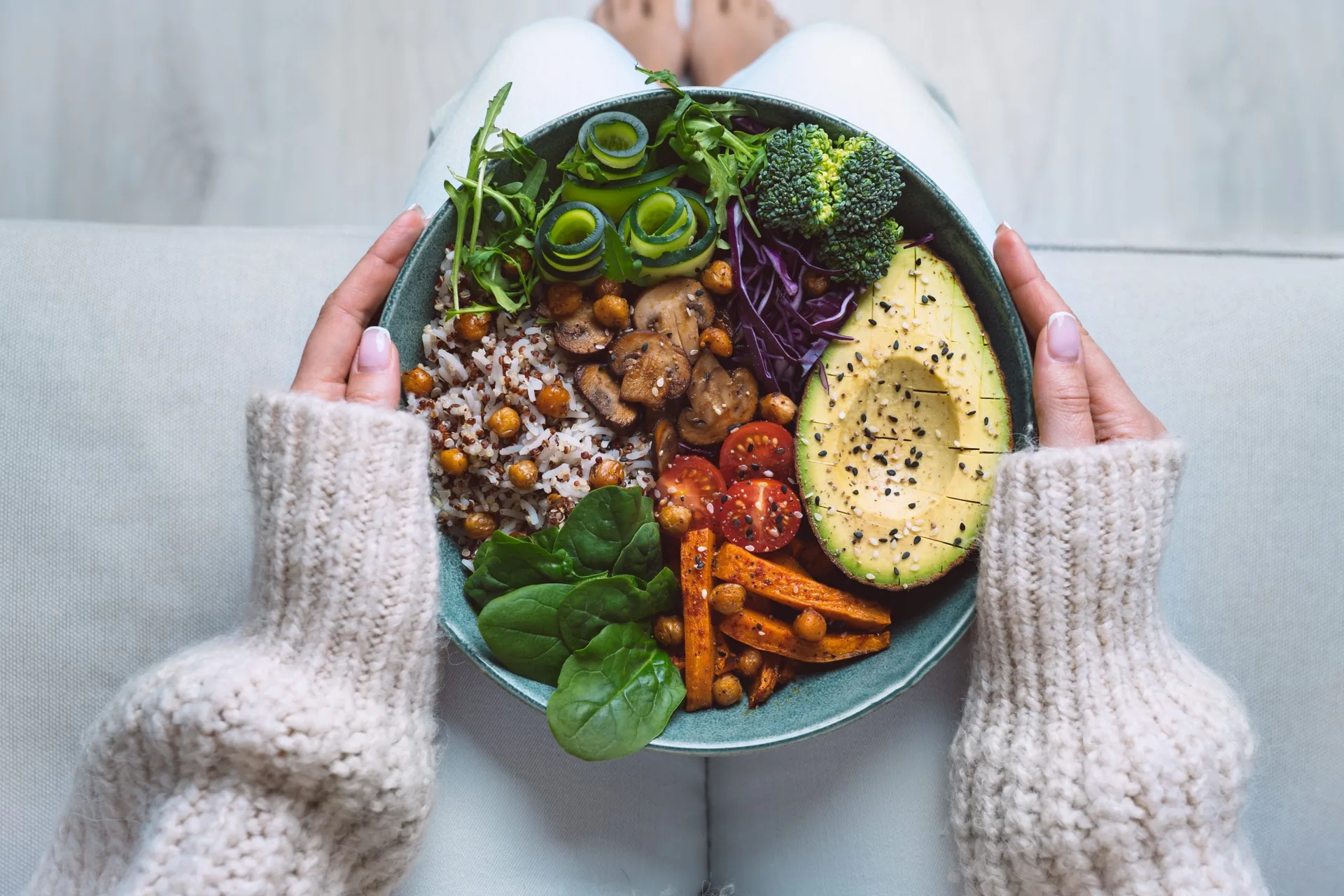 healthy-eating-plate-vegan-vegetarian-food