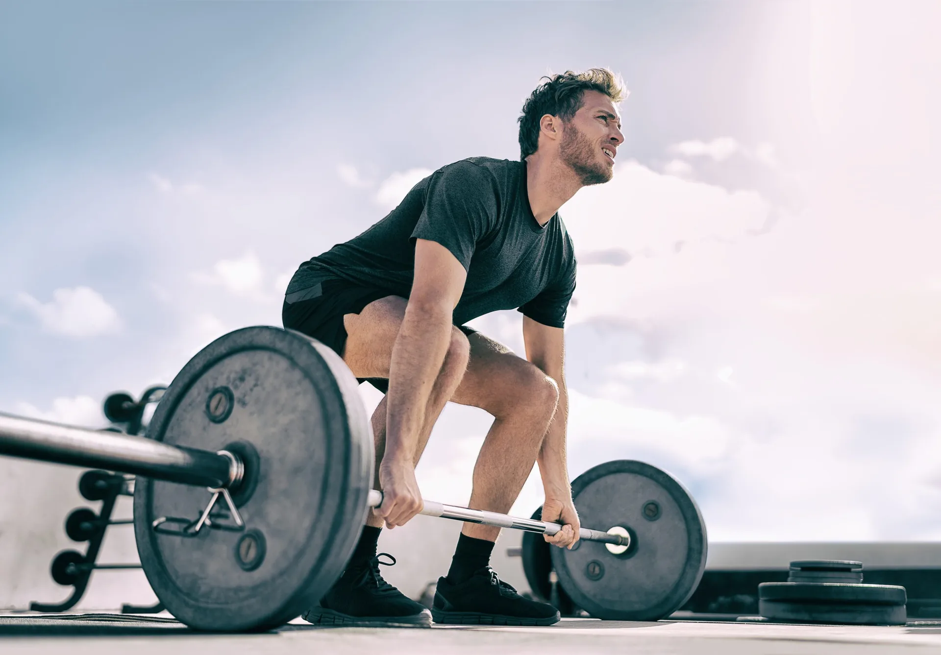 image-photogym-fitness-weightlifting-deadlift-man-bodybuilding