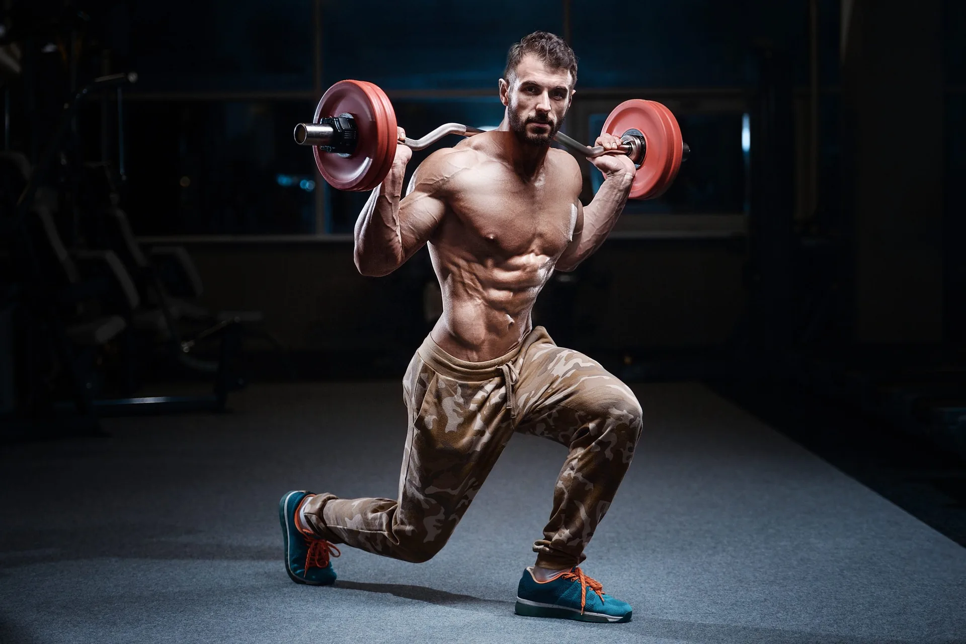 man-pumping-leg-muscles-workout-fitness