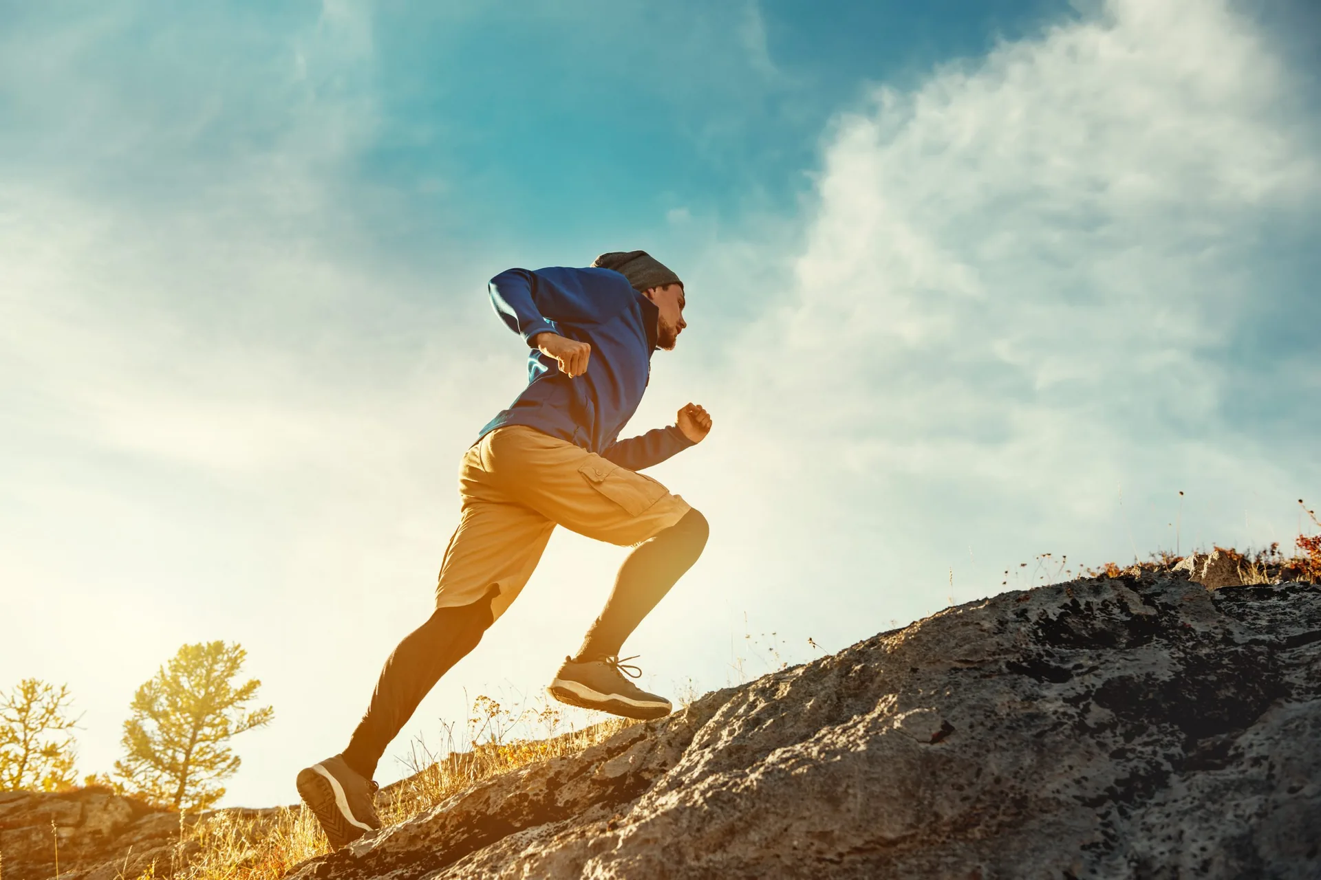 skyrunner-athlete-runs-uphill-against