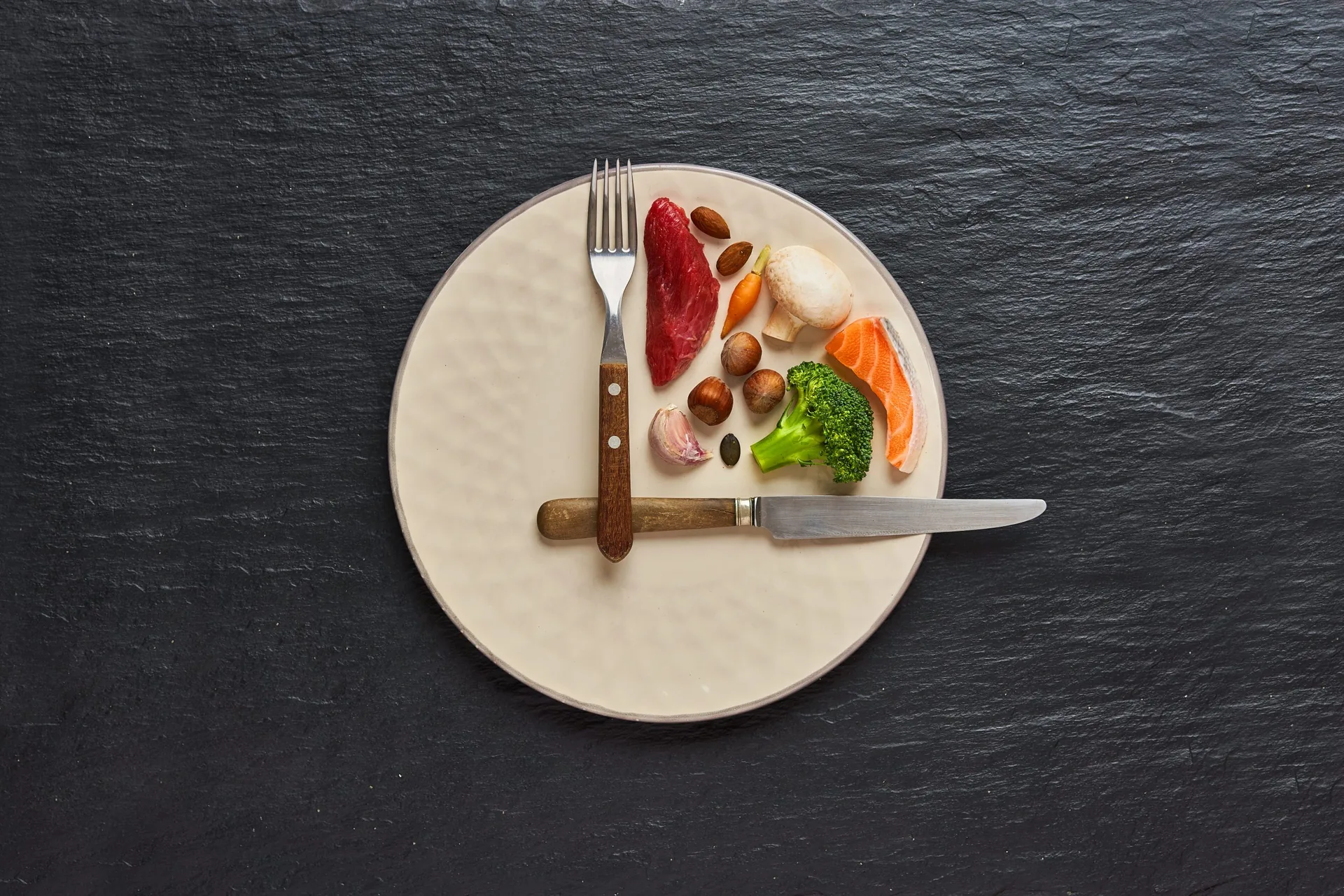 204-fasting-diet-concept-one-third