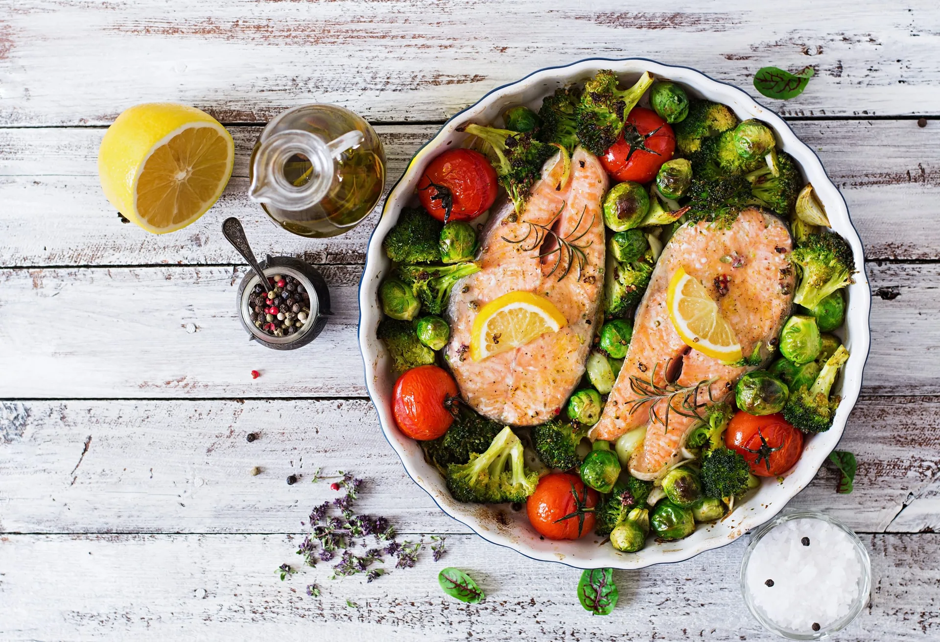 baked-salmon-steak-vegetables-diet-menu