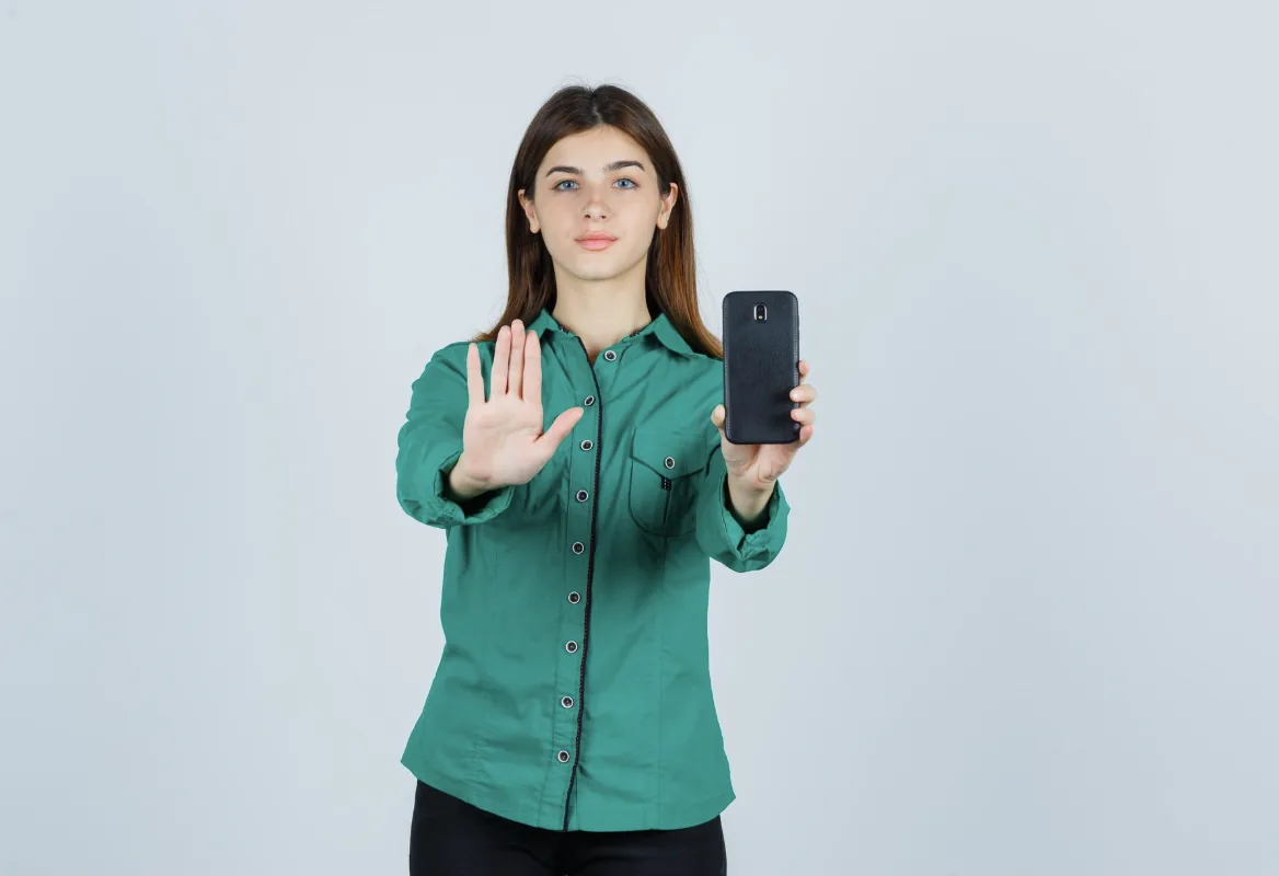 What Really Happens When You Quit Your Phone for 24 Hours